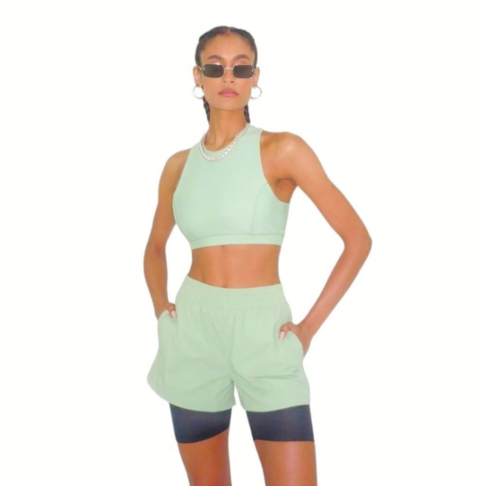 WeWoreWhat Windbreaker Nylon Biker Short Solid Fair Green Medium NWT‎